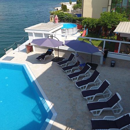 Apartments Riverside تْشيرسيك نوفي المظهر الخارجي الصورة