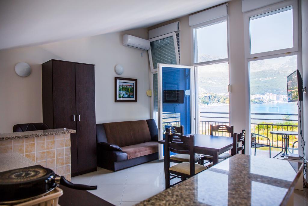 Apartments Riverside تْشيرسيك نوفي المظهر الخارجي الصورة