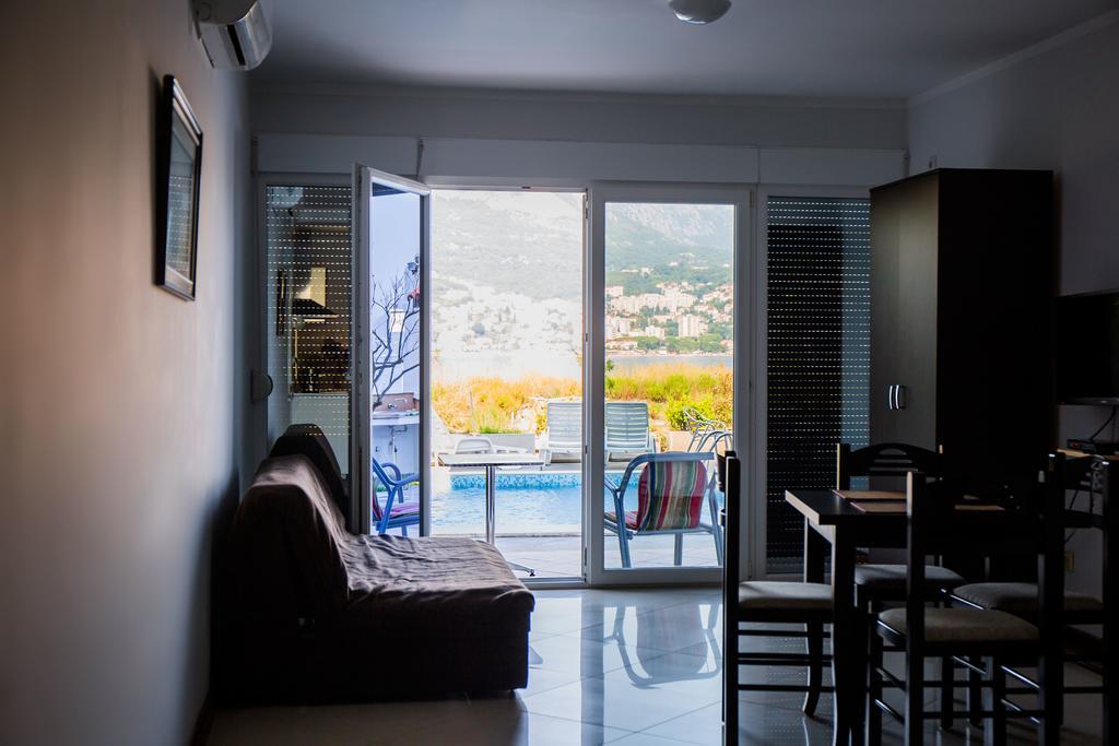 Apartments Riverside تْشيرسيك نوفي المظهر الخارجي الصورة