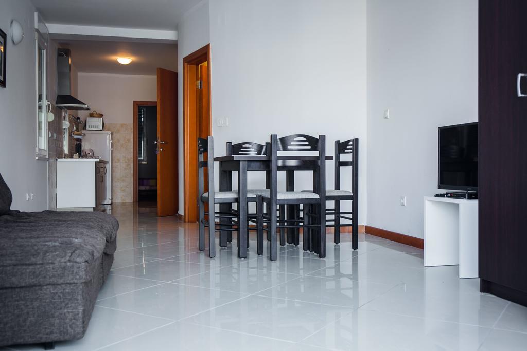 Apartments Riverside تْشيرسيك نوفي المظهر الخارجي الصورة