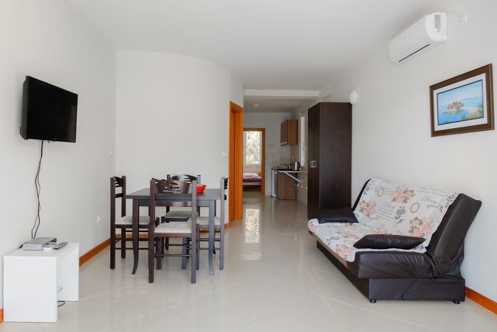 Apartments Riverside تْشيرسيك نوفي المظهر الخارجي الصورة