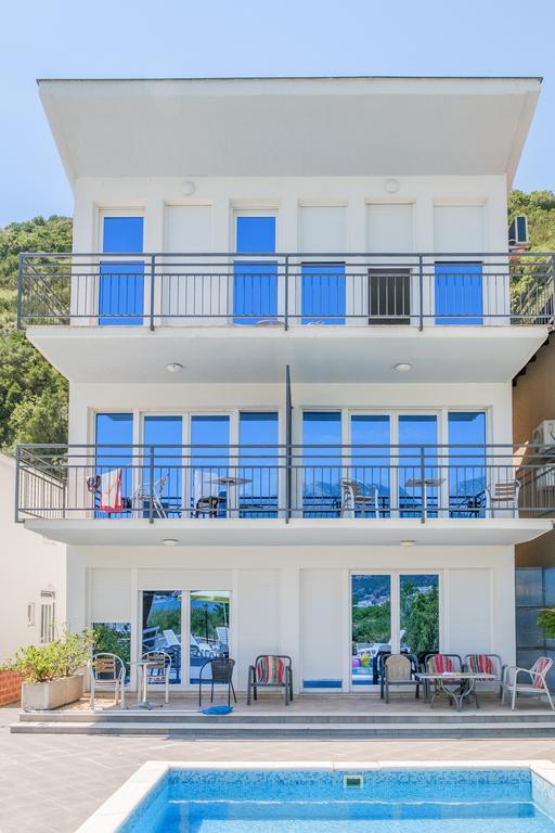 Apartments Riverside تْشيرسيك نوفي المظهر الخارجي الصورة